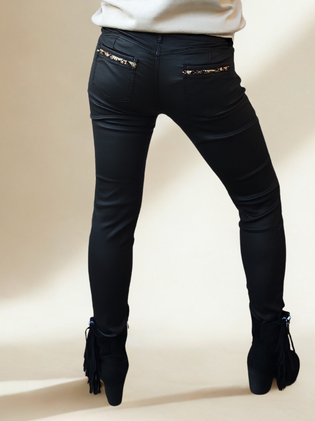 Simili black